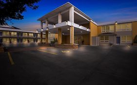 Best Western Lee's Motor Inn  3*